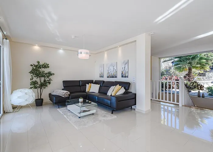 Sol Y Mar Mit Grandiosem Meerblick *